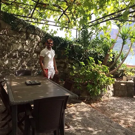 Be Happy In Perast Apartment Exterior photo